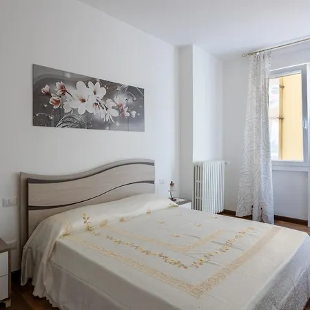 Trilocale Con Self Check-in Ad Apartman Arona